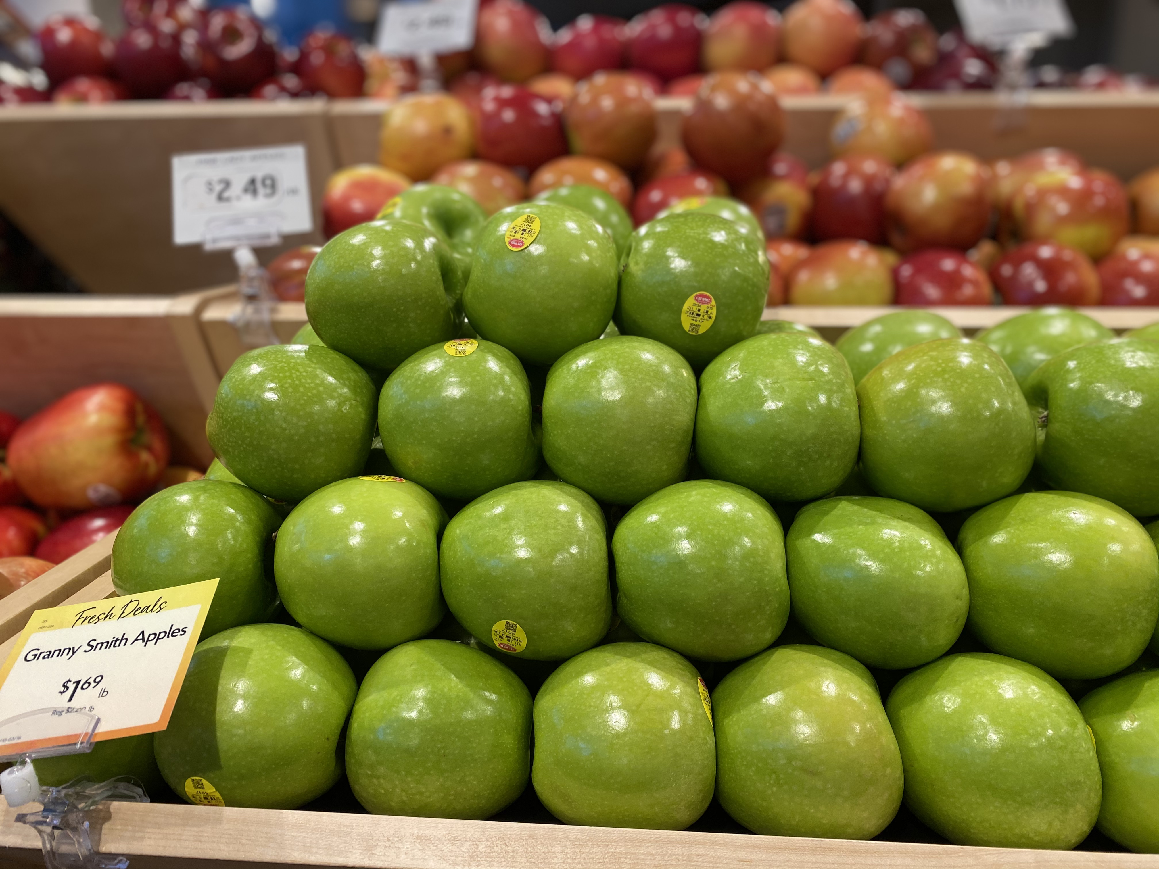 Granny Smith Apples (Each)  Online grocery shopping & Delivery - Smart and  Final